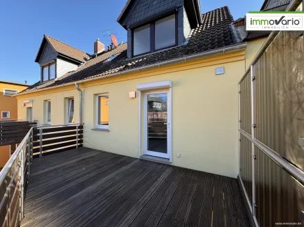 Terrasse - Wohnung mieten in Magdeburg / Diesdorf - Schöne 2-Raum-Maisonette-Wohnung mit Einbauküche & großer Terrasse!