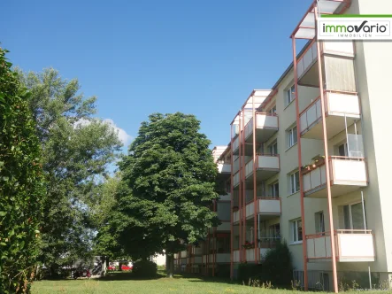 Balkonansicht - Wohnung mieten in Magdeburg / Cracau - Schöne, helle 3-Raum Wohnung mit Dusche, Balkon und Blick ins Grüne in Cracau.