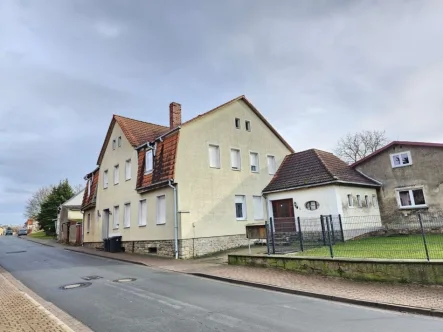 Ansicht - Haus kaufen in Oschersleben - Wohnhaus in Oscherleben OT Groß Germersleben