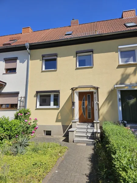 Ansicht - Haus kaufen in Halle - Schollehaus im südlichen Stadtgebiet von Halle 