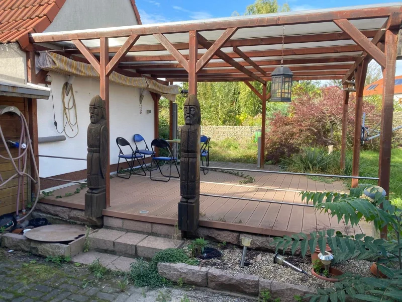 überdachte Terrasse