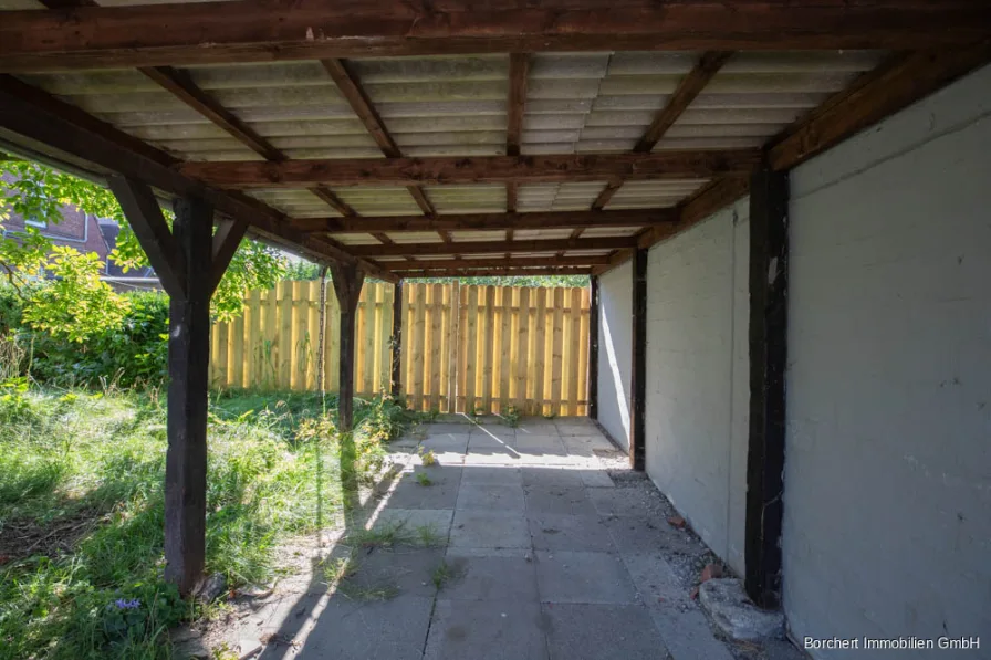 Carport/ überdachter Sitzplatz