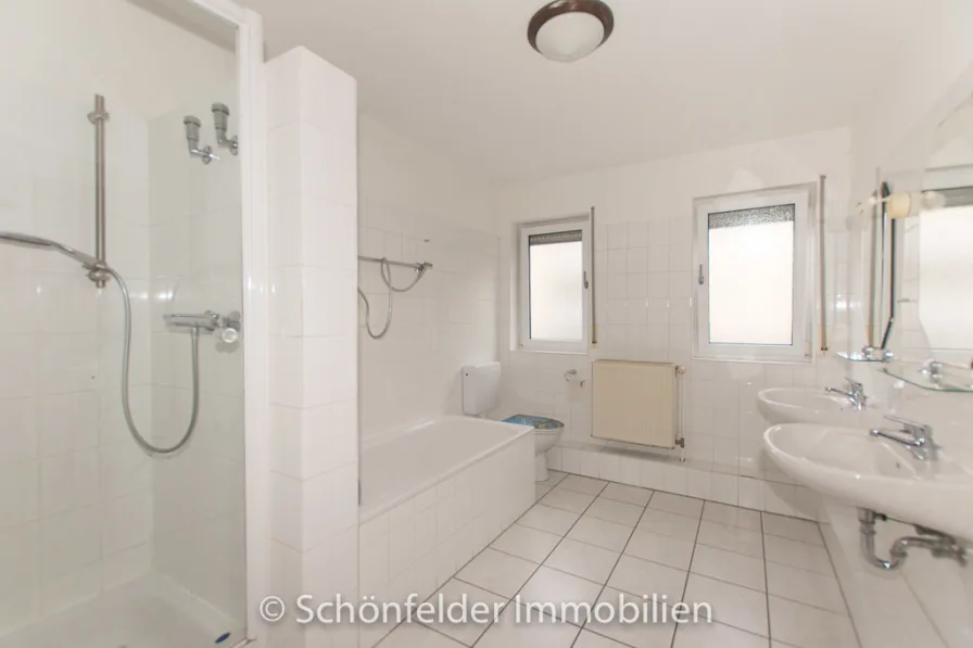 Badezimmer im Obergeschoss