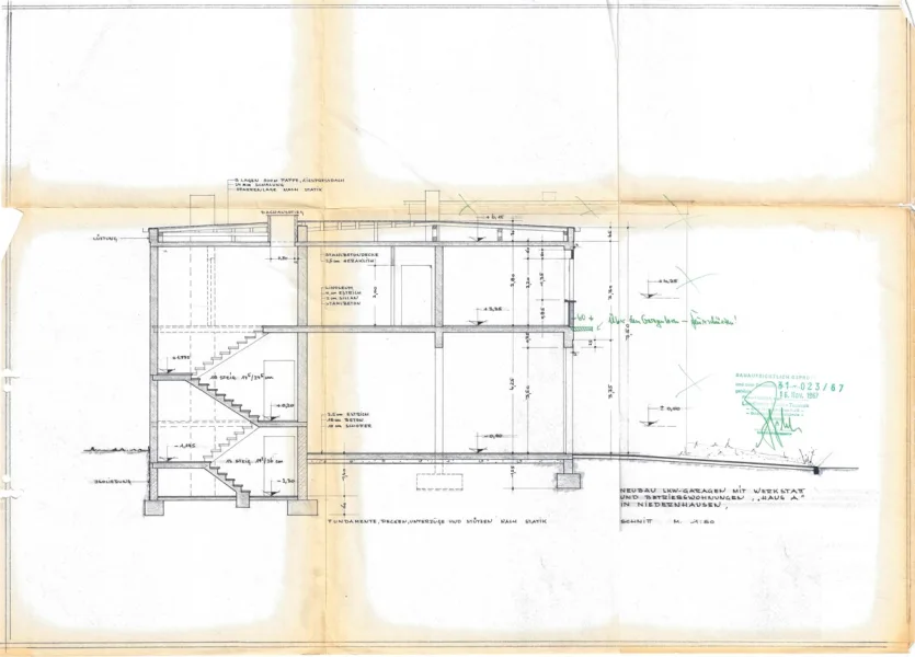 Wohnhaus mit LKW-Garagen, BA-31-23-67, Schnitt