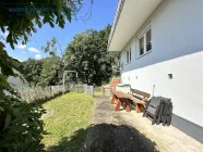  Garten mit Schwenkgrill