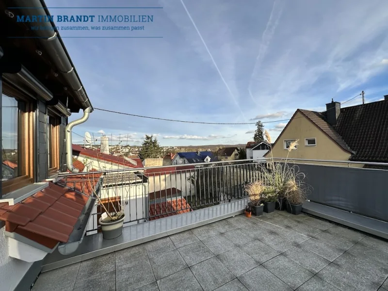 Dachterrasse - Wohnung mieten in Wiesbaden / Naurod - Wunderschöne 4 Zimmer Maisonette Wohnung mit Einbauküche, Terrasse und Balkon in Wiesbaden-Naurod