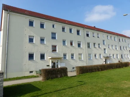 Ansicht Wohnhaus B.3 - Wohnung kaufen in Cavertitz - 3-Raumeigentumswohnung mit Garage in der Gemeinde Cavertitz zu verkaufen