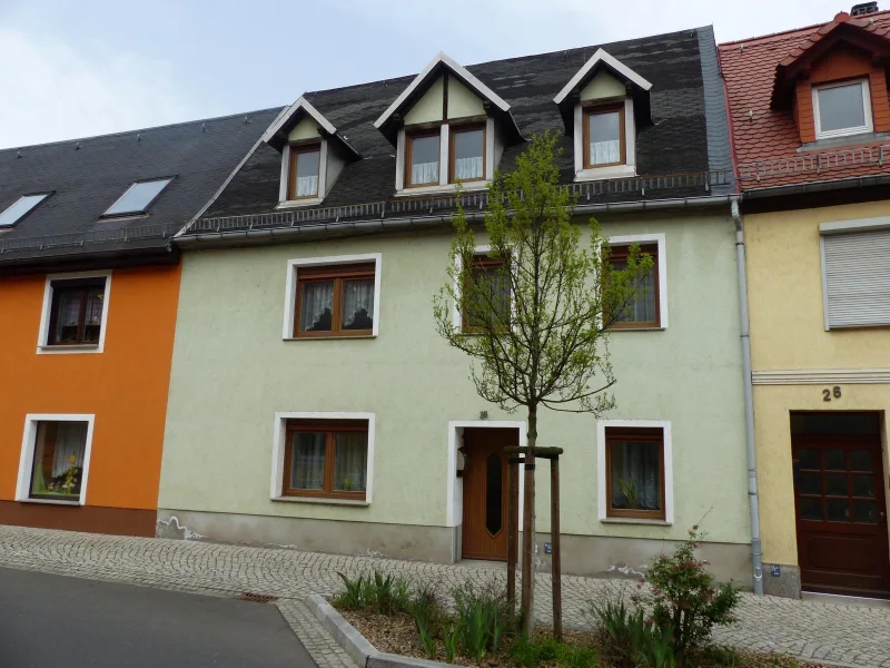 Hausansicht  - Haus kaufen in Mügeln - Mügeln! Geräumiges Stadthaus mit Ausbaupotenzial und großem Grundstück