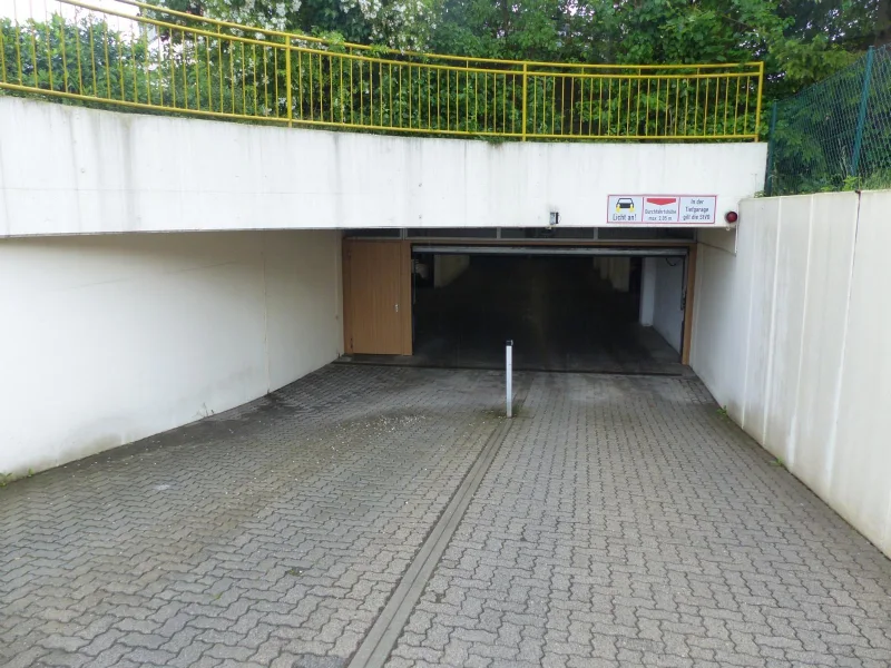 Einfahrt Tiefgarage B.1