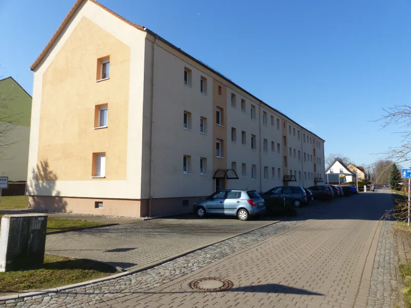 Hausansicht B.1 - Wohnung kaufen in Wermsdorf - 3- Raum- Erdgeschosswohnung in der Gemeinde Wermsdorf zu verkaufen