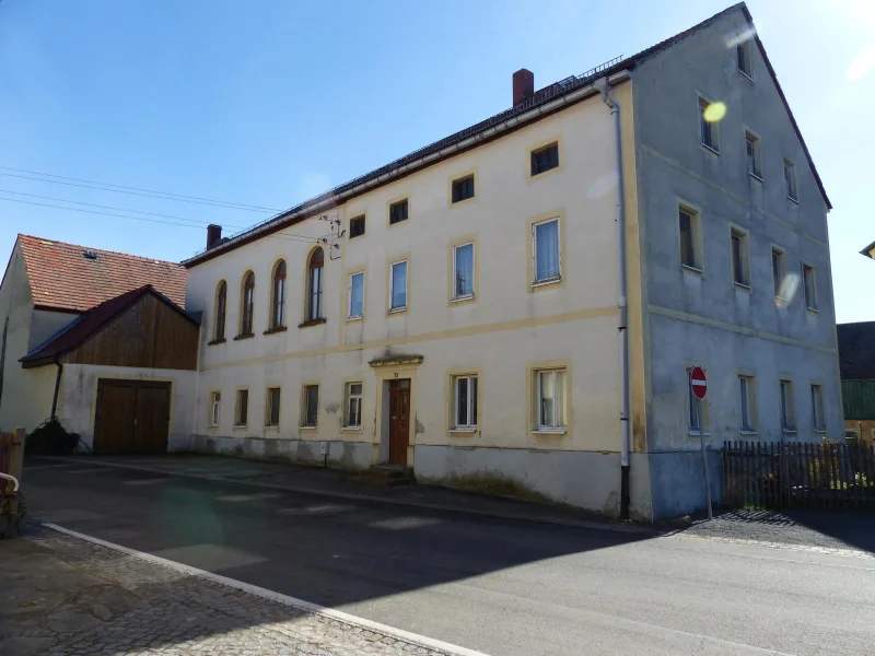 Hausansicht  - Haus kaufen in Großweitzschen - Ehemaliger Gasthof mit Scheune & Garage in der Gemeinde Großweitzschen OT Mockritz  zu verkaufen