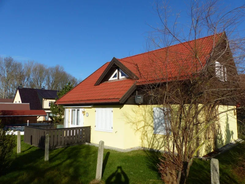 Hausansicht  - Haus kaufen in Mügeln - Ihr neues Zuhause in Nordsachsen: Idyllisches Einfamilienhaus mit Garten, Pool und moderner Ausstattung vor den Toren von Mügeln