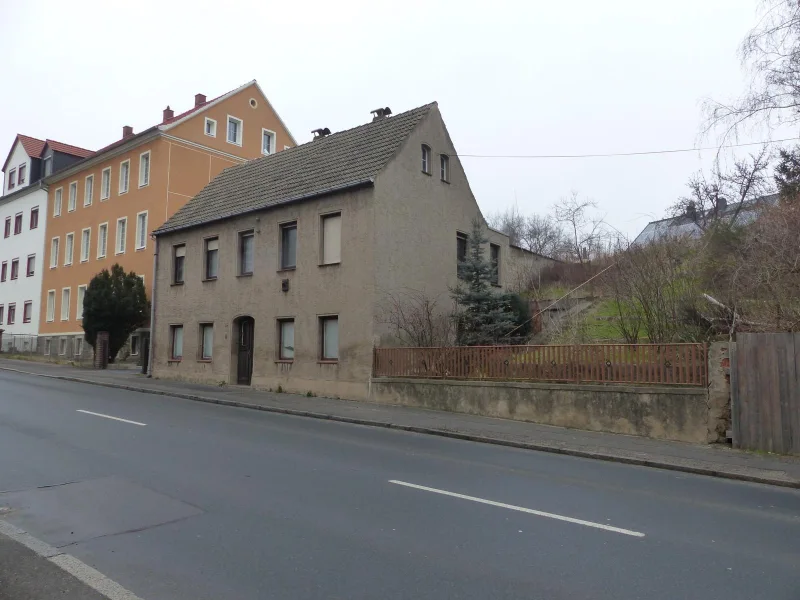 Hausansicht  - Haus kaufen in Oschatz - Älteres Einfamilienhaus mit Garten in Oschatz sucht fleißigen Handwerker