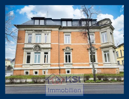 Herschaftliche Villa - Haus kaufen in Zwickau - Sofortnutzung möglich.Luxusvilla mit 6 neuen renovierten Wohnungen: Perfekt für Wohnen oder Kanzlei