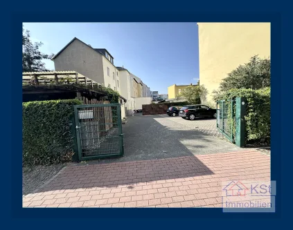 Einfahrt Hinterhof - Haus kaufen in Leipzig / Gohlis - ****Exklusives Mehrfamilienhaus mit Gewerbeeinheiten & Entwicklungspotenzial – Top Kapitalanlage****