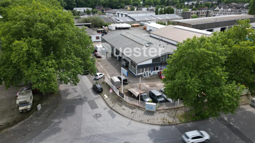 Markante Ecklage - Halle/Lager/Produktion mieten in Duisburg - Werkstatthalle in Duisburg-Rheinhausen