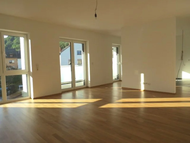 Wohnzimmer - Wohnung mieten in Trier - +++ Lichtdurchflutete 3-ZKB-Wohnung mit Balkon | Stellplatz+++