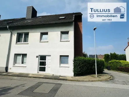 Ansicht - Haus kaufen in Essen - 3-Familienhaus in Essen-Schönebeck