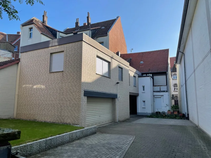 Ansicht - Wohnung mieten in Wunstorf - Ihr neues IMMOBILIEN QUARTIER:Großzügige & sanierte 2-Zi.Whg sucht langfristgen Mieter