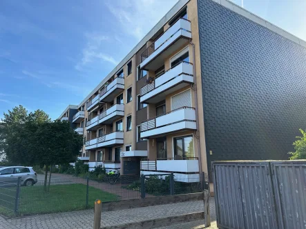 Ansicht - Wohnung mieten in Wunstorf - Ihr neues IMMOBILIEN QUARTIER: Renovierte 3-Zi. Wohnung mit 2 Balkonen in guter Lage von Wunstorf