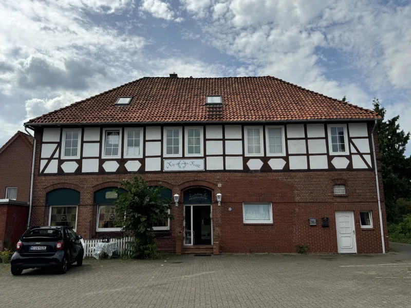 Hausansicht - Gastgewerbe/Hotel kaufen in Hohnhorst - Ihr neues IMMOBILIEN QUARTIER: Ehem. Gaststätte mit Wohnungen sucht neuen Eigentümer