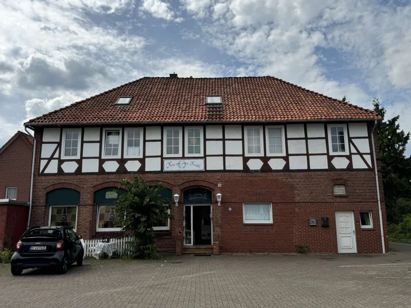 Gebäudeansicht - Gastgewerbe/Hotel kaufen in Hohnhorst - Ihr neues IMMOBILIEN QUARTIER: Ehem. Gaststätte mit Wohnungen sucht neuen Eigentümer