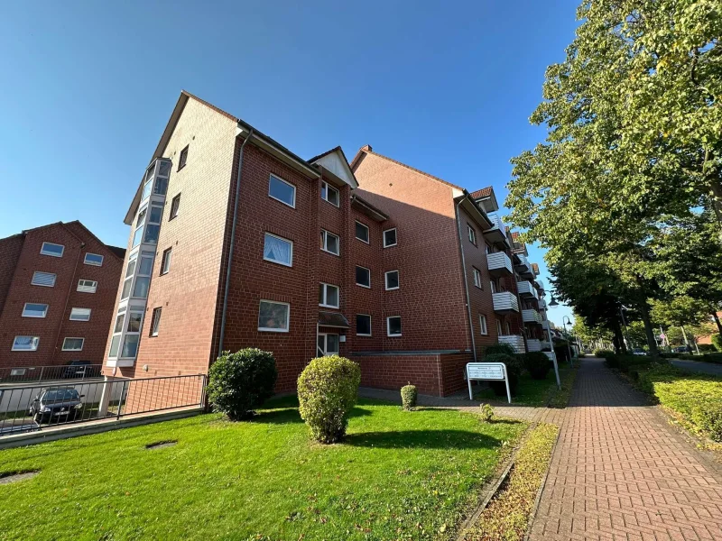 Ansicht - Wohnung kaufen in Neustadt am Rübenberge - Ihr neues IMMOBILIEN QUARTIER:Bildschöne 3-Zimmer Wohnung im Dachgeschoss mit Küche & PKW-Stellplatz