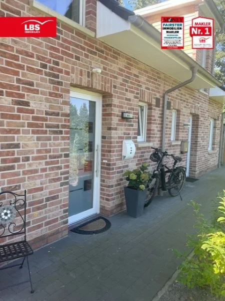 Bsp.Eingangsbereich - Haus kaufen in Papenburg - Neubau Doppelhaus-Hälfte  nach KfW 40 Standard