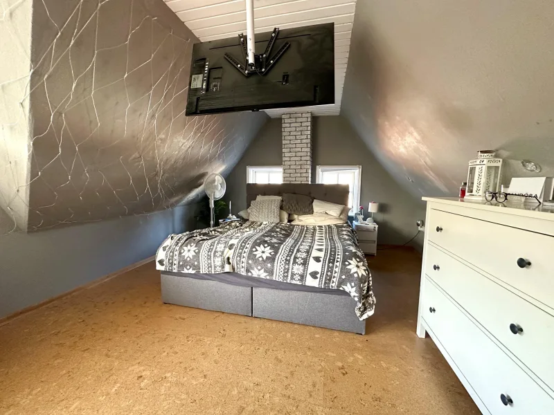 Schlafzimmer DG