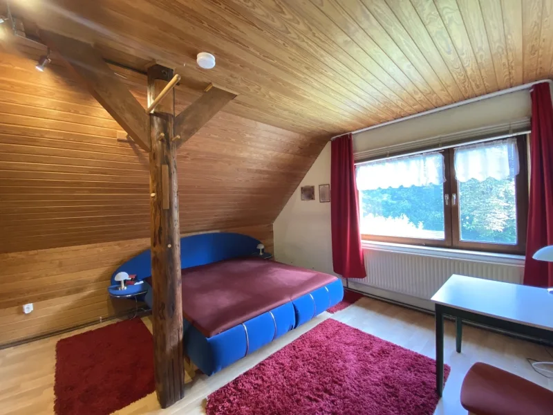 Schlafzimmer im DG