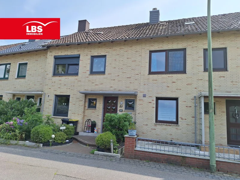 Vorderansicht - Haus kaufen in Bremerhaven - Voilá- Ihr charmantes neues Zuhause in perfekter Lage!