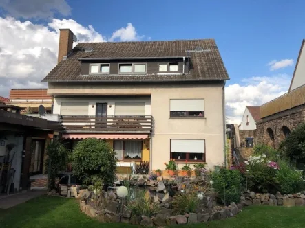 1 - Haus kaufen in Lauenförde - Für Kapitalanleger ideal - 3-Familienhaus in Lauenförde