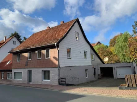 1 - Haus kaufen in Delligsen - Wohnen- und Arbeiten unter einem Dach in Grünenplan! 