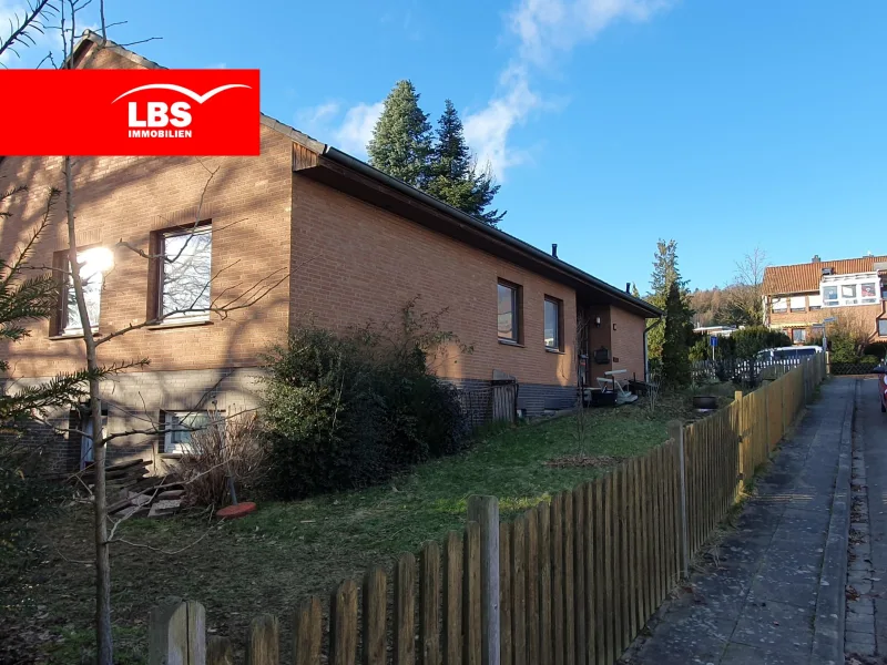 Ansicht SO - Haus kaufen in Springe - Ihr neues Zuhause in Springe-Völksen-Großzügiges Grundstück und viel Platz.