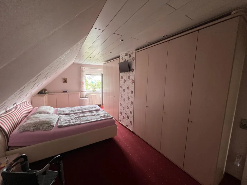 Schlafzimmer im DG