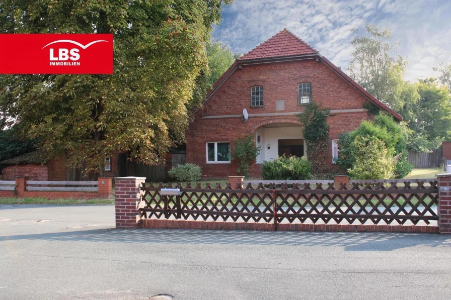 Eingang - Haus kaufen in Stolzenau - Bauernhaus im Dornröschenschlaf