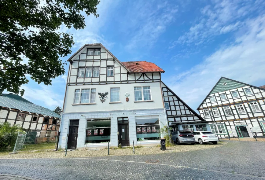 Außenansicht  - Haus kaufen in Bad Essen - Historisches Erbe: Fachwerkanwesen mit Charme im Herzen von Bad Essen