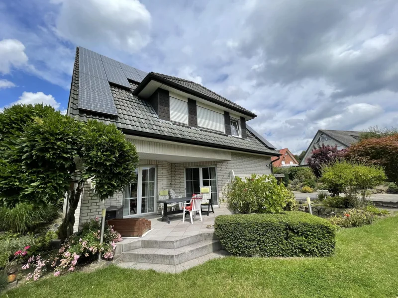 Gartenansicht mit Terrasse