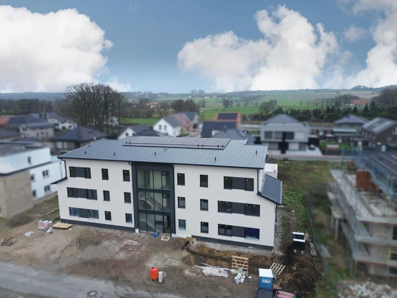 Außenansicht - Wohnung mieten in Bissendorf - Moderne 4-Zimmer-Wohnung mit Balkon in Bissendorf 