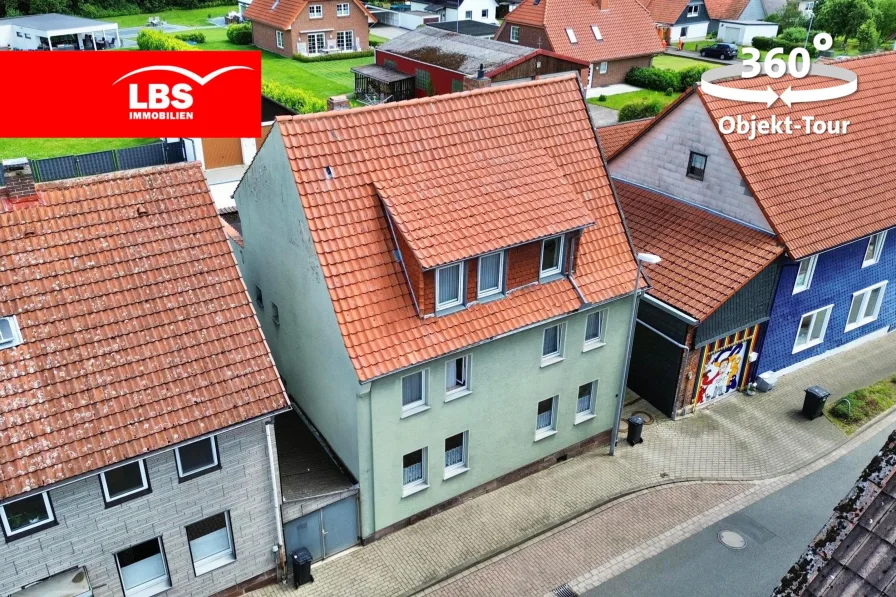 Westansicht - Haus kaufen in Bad Gandersheim - Solides MFH mit 3 WE und Entwicklungspotential in Bad Gandersheim OT!