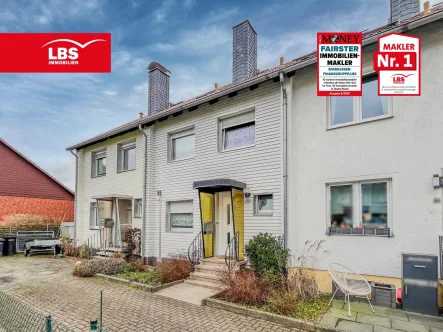 Außenansicht - Haus kaufen in Vechelde - Familienfreundliches Reihenhaus – Platz für Groß und Klein!