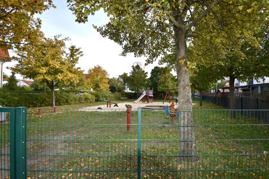 Spielplatz im Umfeld