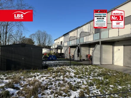 Gartenansicht - Haus mieten in Berlin - Reihenmittelhaus mit Garten, Terrasse, Balkon, Energieausweis Klasse A