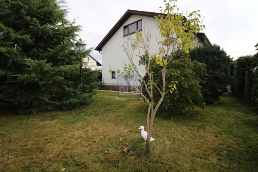 Haus mit familienfreundlichem Garten - Grundstück kaufen in Walldorf - Bauträger aufgepaßt: 6-8 WE mgl., Bpl.mit freist. Haus Lage!... VHB