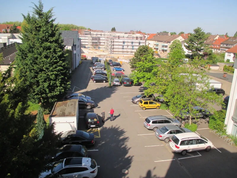 Parkplatz hinten