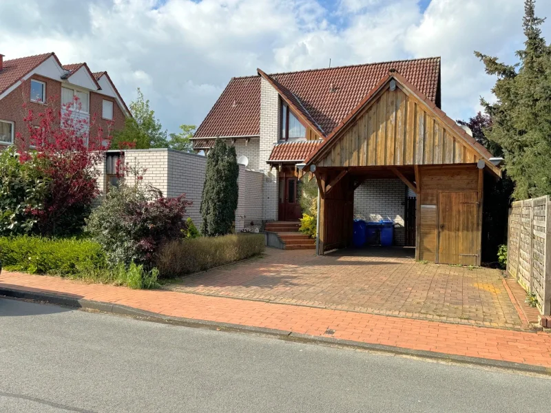 Hauptansicht - Haus kaufen in Westerkappeln - Modernes Einfamilienhaus mit Einliegerwohnung und einzigartigem Grundstücks-Potenzial