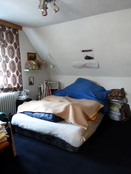 Schlafzimmer 2 DG