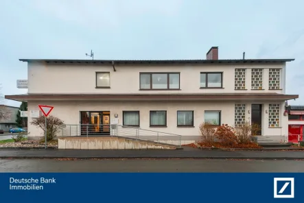 Außenansicht - Haus kaufen in Arnsberg - Wohn - und Geschäftshaus in beliebter Lage von Arnsberg Bruchhausen!