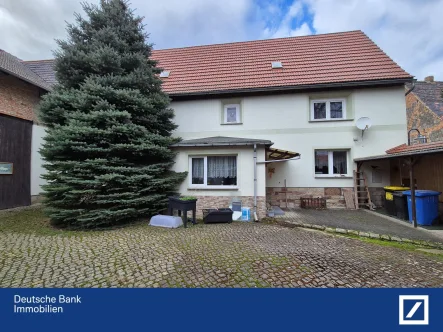 Ansicht Innenhof - Haus kaufen in Nemsdorf-Göhrendorf - Wohnhaus mit 130m² in Nemsdorf-Göhrendorf