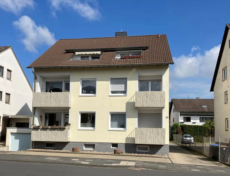 Vorderansicht - Haus kaufen in Bad Neuenahr-Ahrweiler - Top Investment - Gepflegtes 6 Familienhaus in Bad Neuenahr (WEG geteilt) 